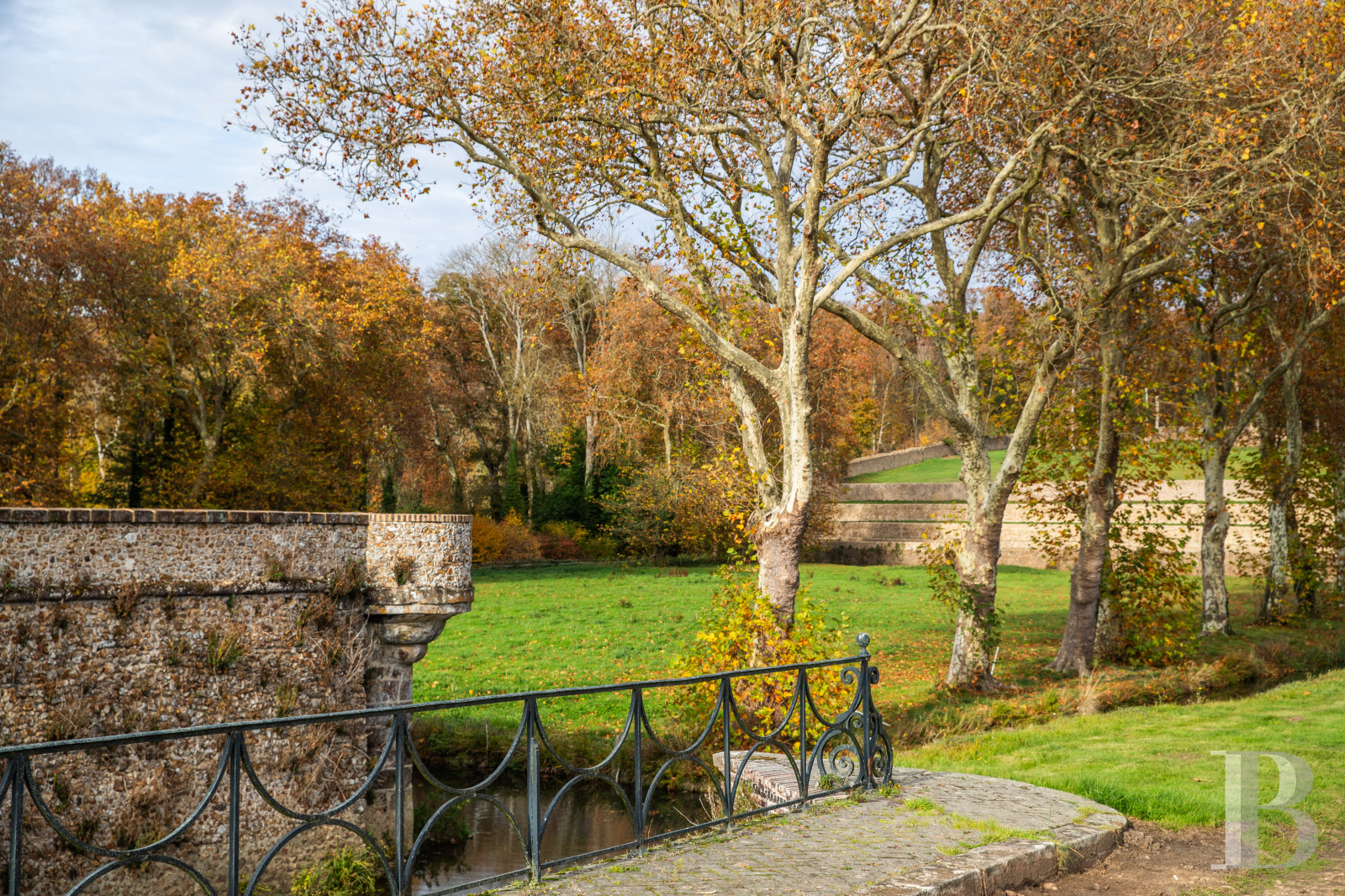 En Eure-et-Loire, à l’ouest de Chartres, un château du 17e dans un parc de 140 ha traversé par l’Eure - photo  n°40